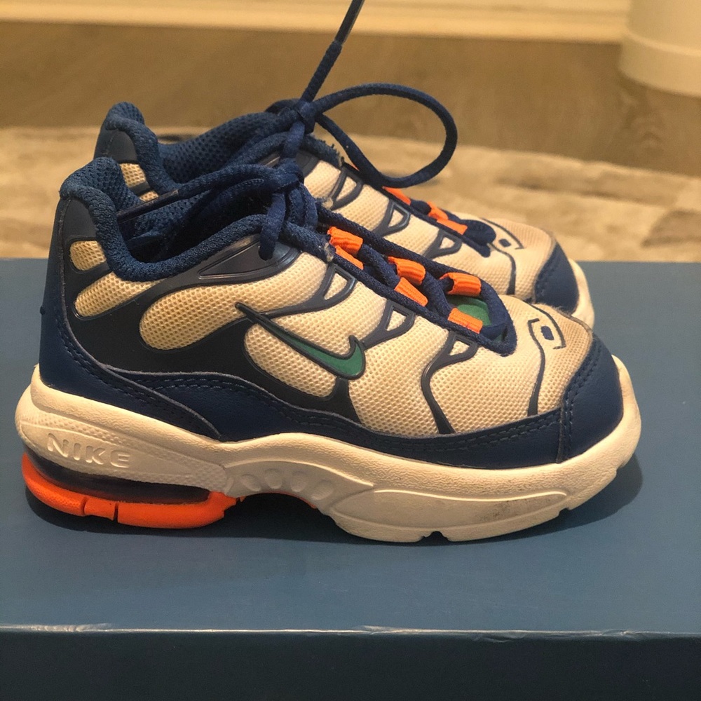 Size 6 Nike shoes